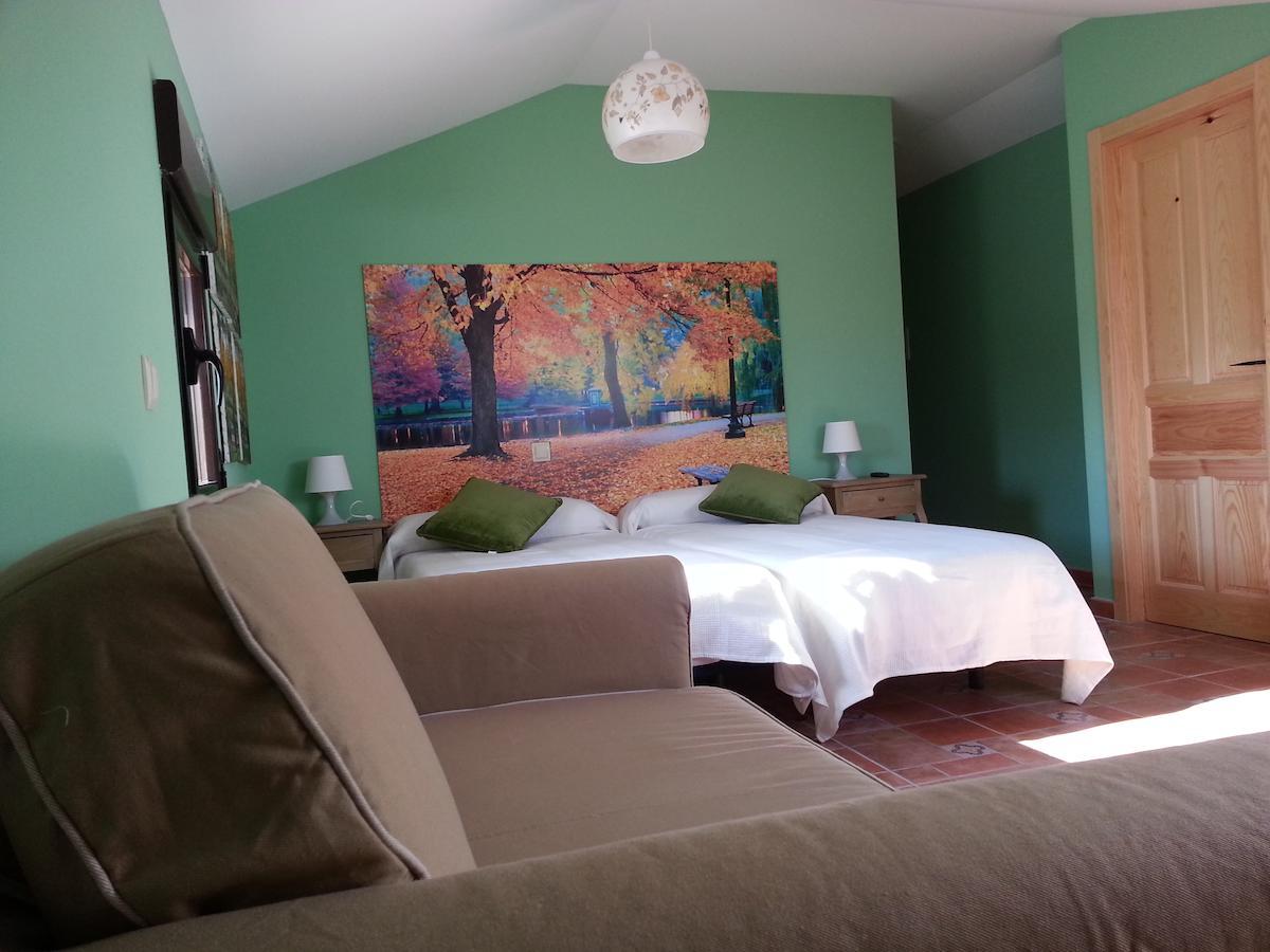 Hotel Rural La Casa Del Tio Telesforo Trescasas 객실 사진